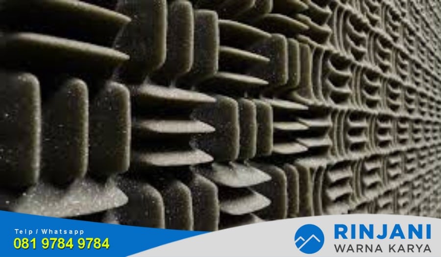 Perbedaan Soundproofing Foam vs Panel Akustik